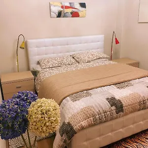 A T Leoni Apartment
